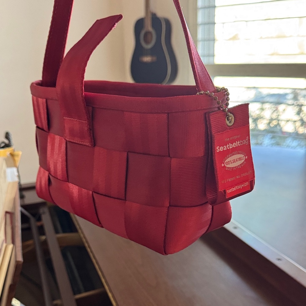 Harveys Original Seatbelt Baguette Purse in Red 90s Vintage Throwback - Picture 7 of 9